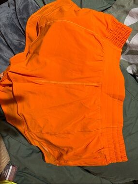 lululemon athletica Orange Athletic Shorts, Hotty hot shorts 2.5”